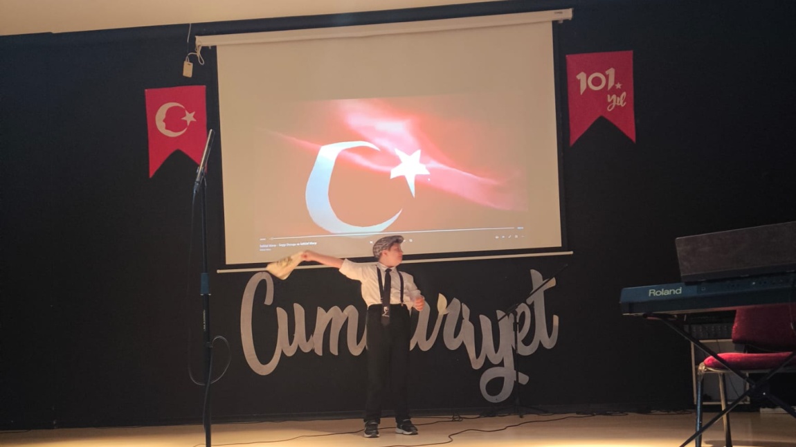 Cumhuriyetimizin 101. yılını Okulumuzda Coşkuyla Kutladık!