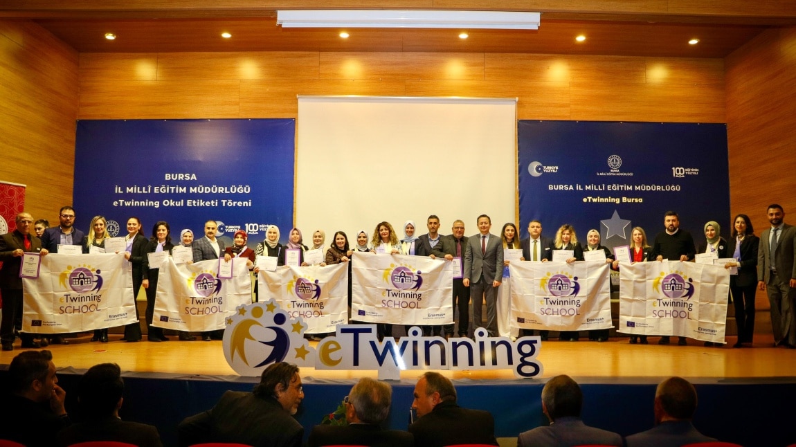 Bursa Millî Eğitim Müdürlüğü eTwinning Okul Etiketi Takdim Töreni Gerçekleşti